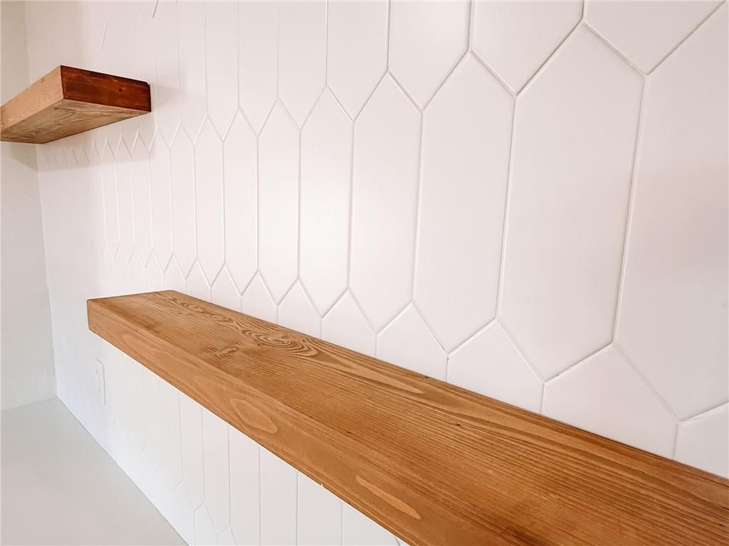 8910 Western Hills Drive — photo 10