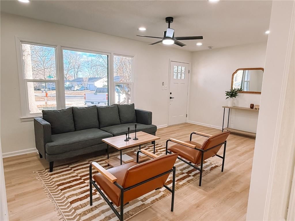 8910 Western Hills Drive — photo 16