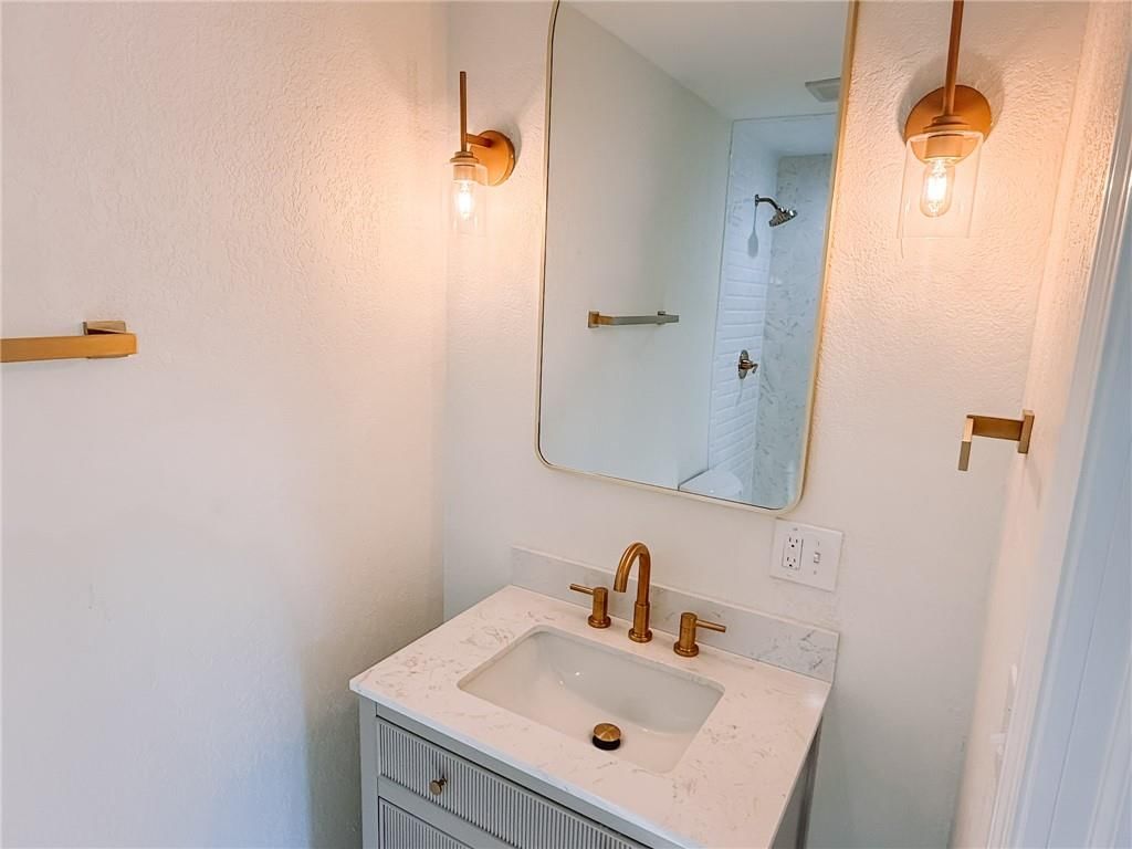 8910 Western Hills Drive — photo 23