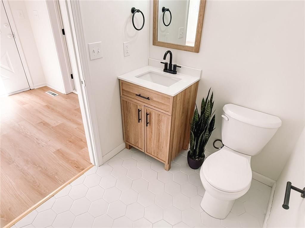 8910 Western Hills Drive — photo 28