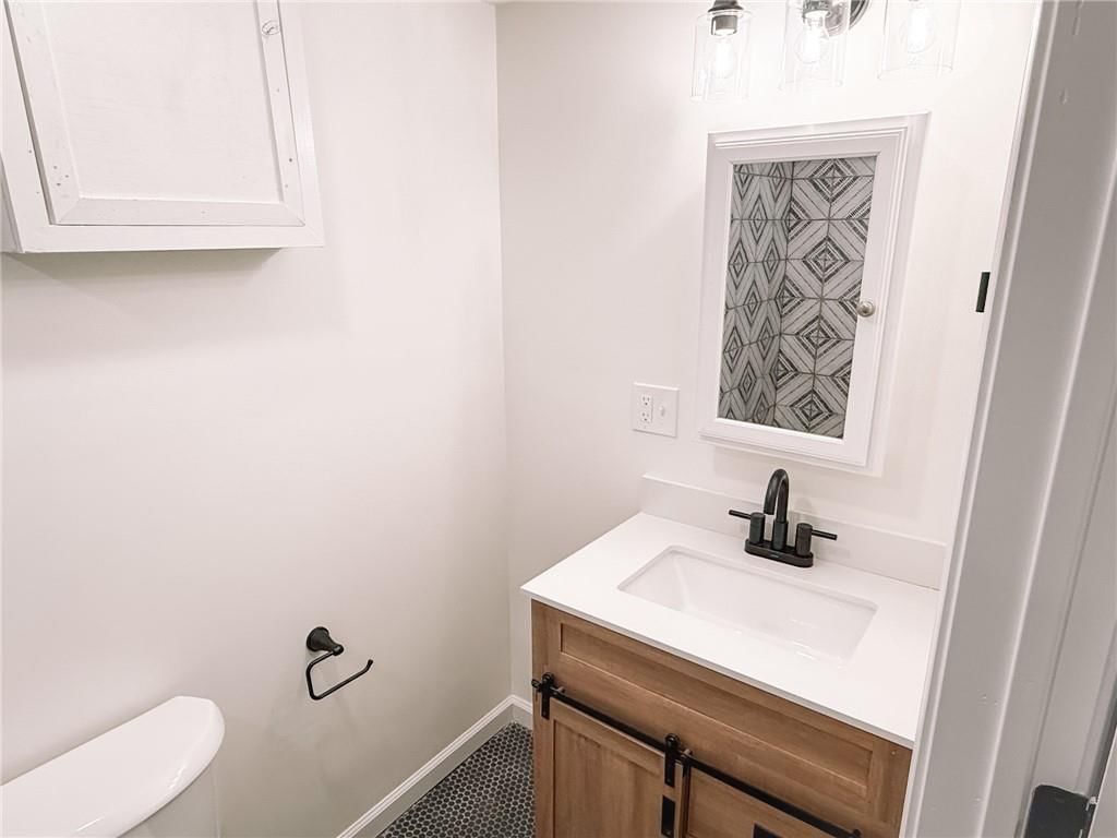 8910 Western Hills Drive — photo 33