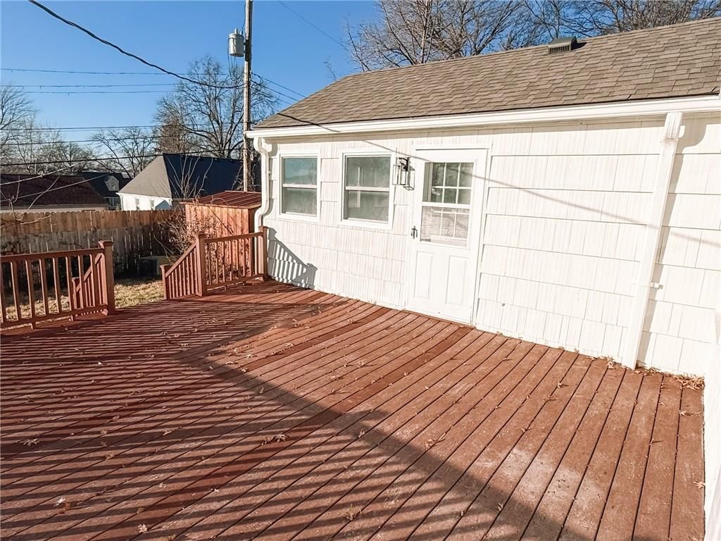 8910 Western Hills Drive — photo 38