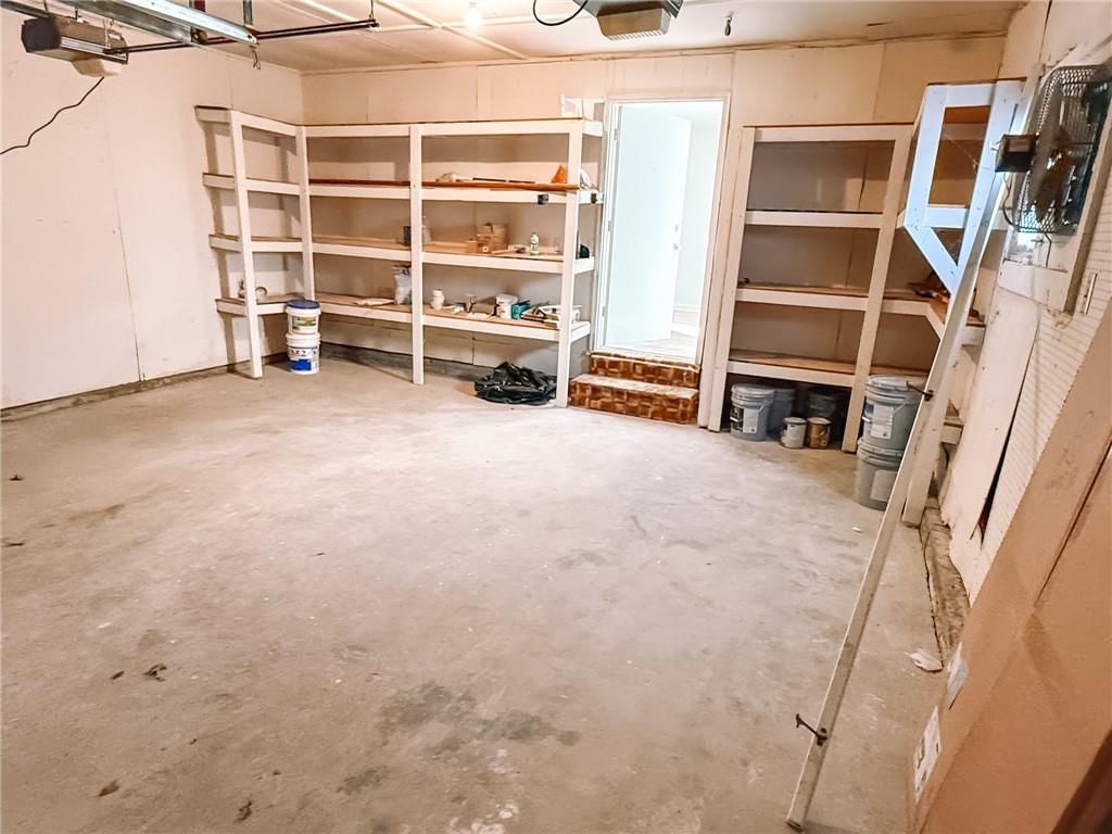 8910 Western Hills Drive — photo 41