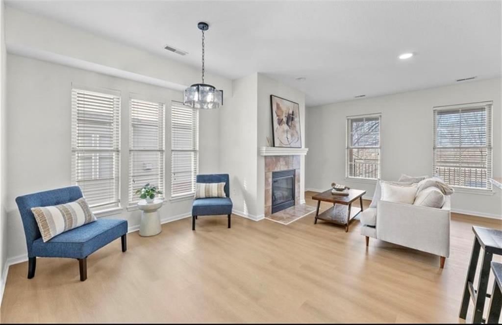5245 Overland Drive — photo 3
