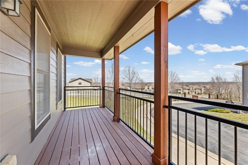 5245 Overland Drive — photo 9