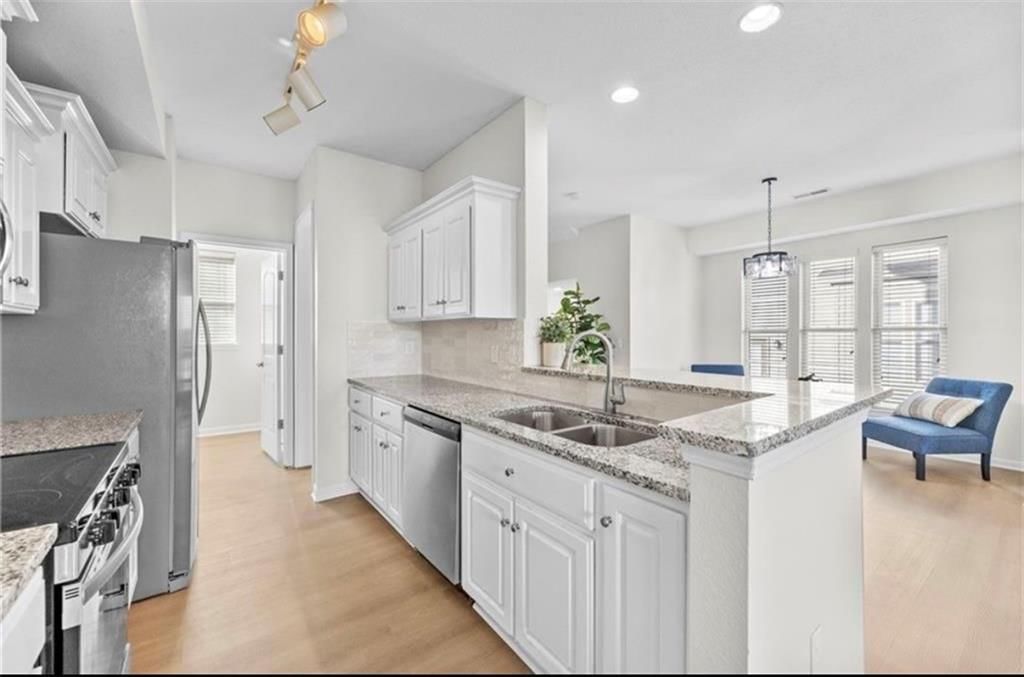 5245 Overland Drive — photo 14