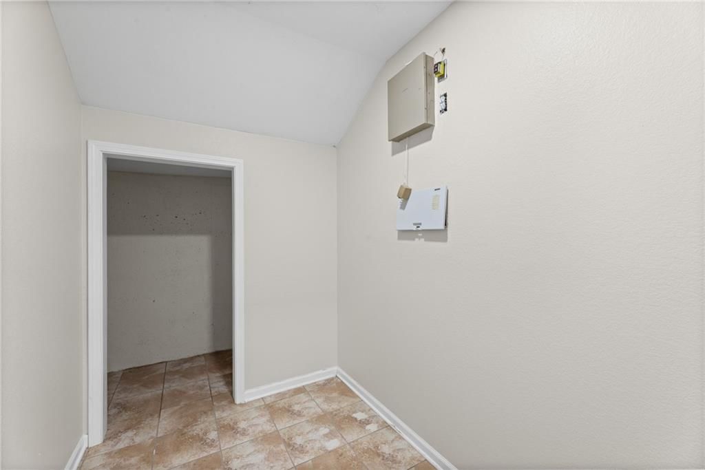 5245 Overland Drive — photo 27