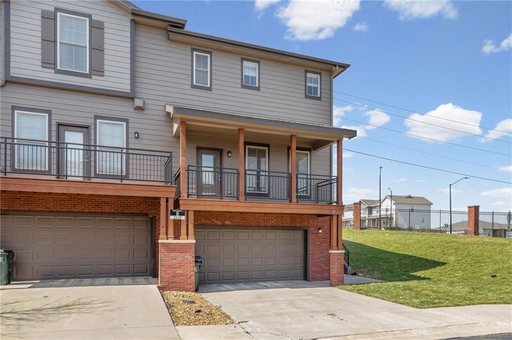 5245 Overland Drive — photo 32