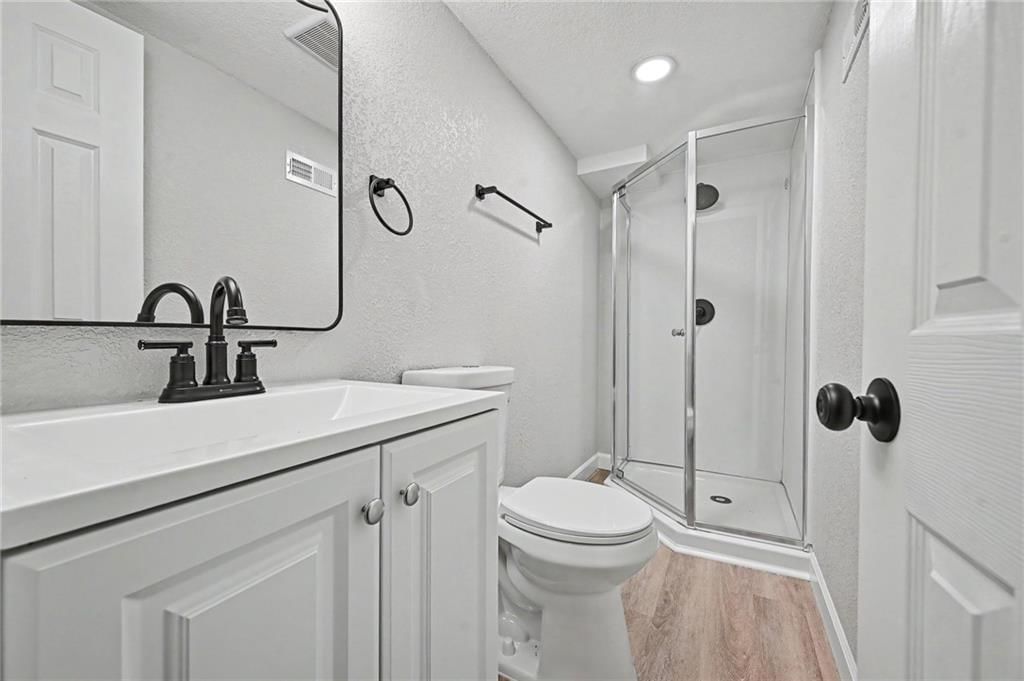 4412 E 104th Street — photo 25