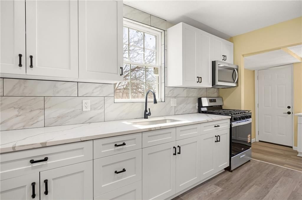 5520 TOPPING Avenue — photo 19