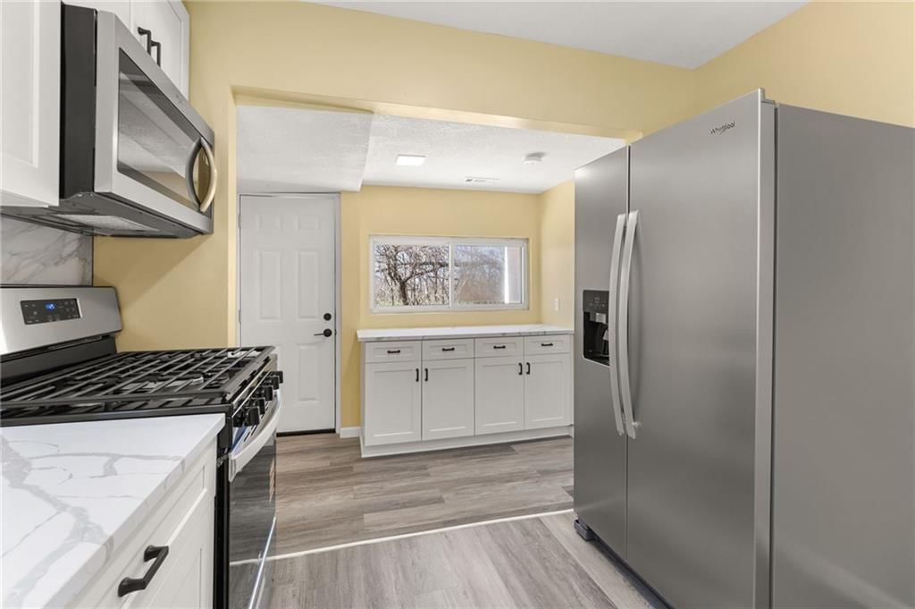 5520 TOPPING Avenue — photo 22