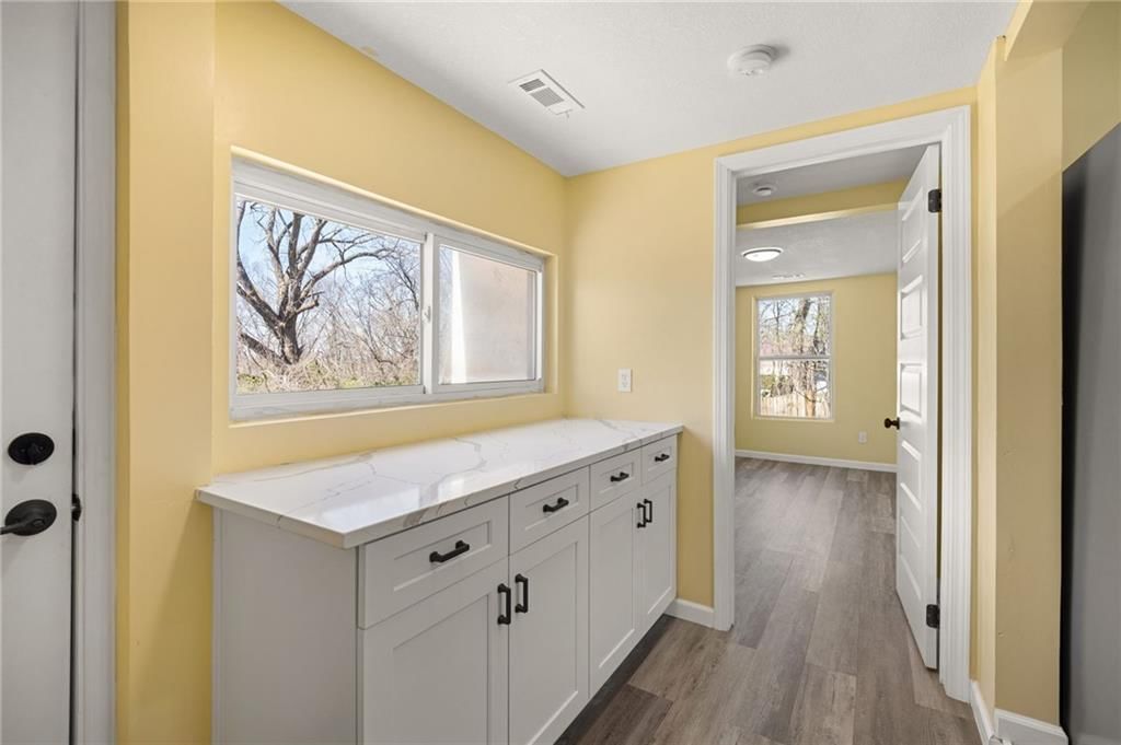 5520 TOPPING Avenue — photo 23