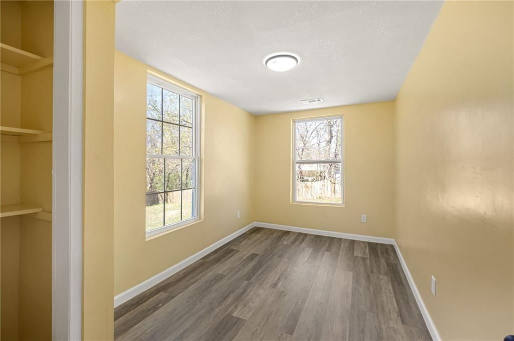 5520 TOPPING Avenue — photo 27