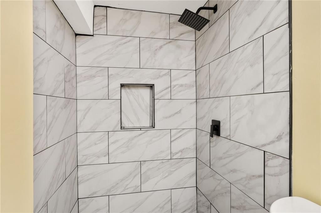 5520 TOPPING Avenue — photo 33