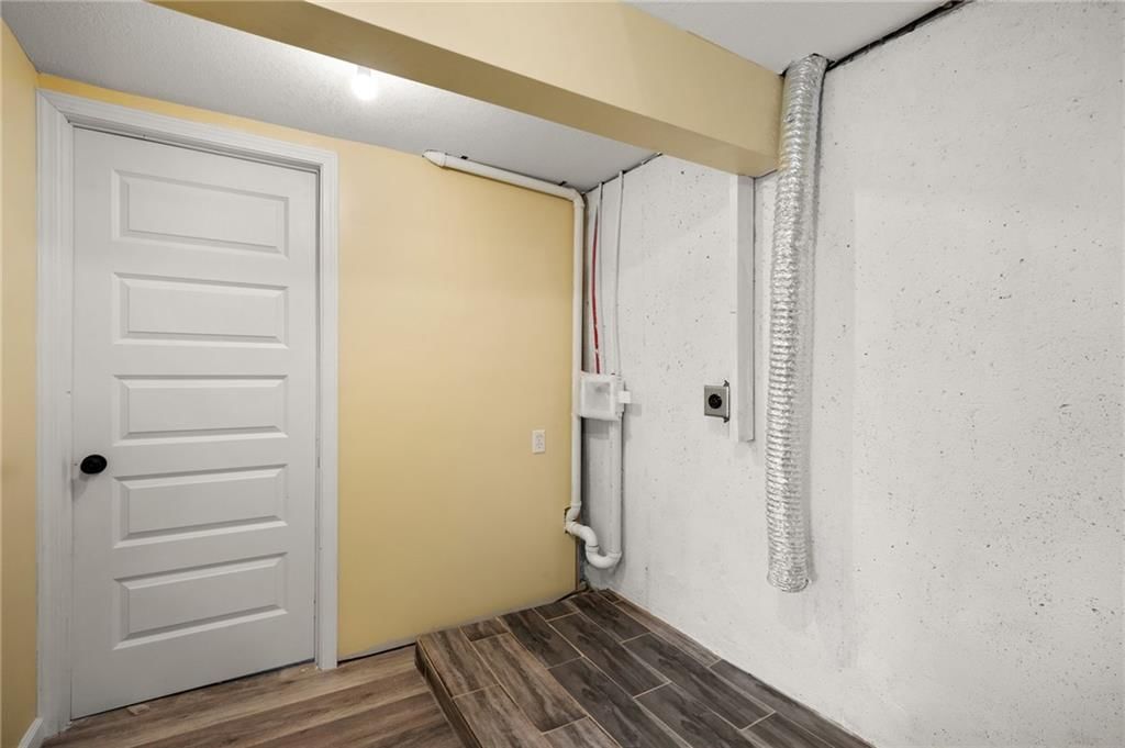 5520 TOPPING Avenue — photo 38