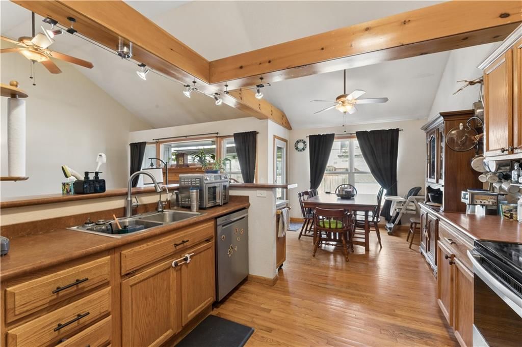 2132 E 26th Street — photo 15