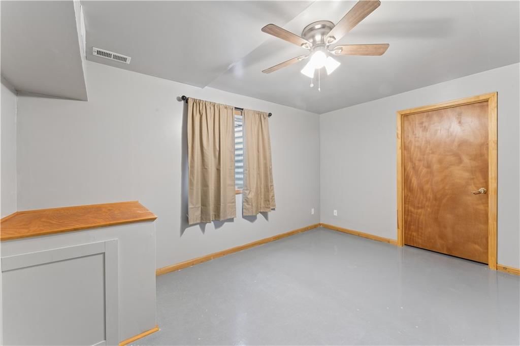 2132 E 26th Street — photo 23