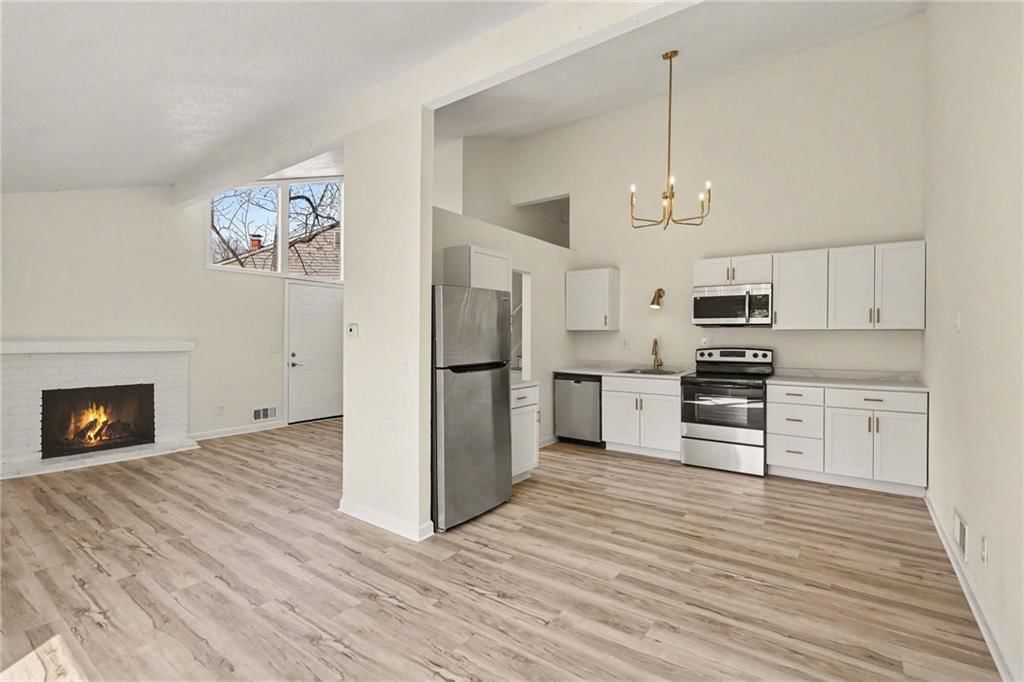 11218-11220 College Avenue — photo 3