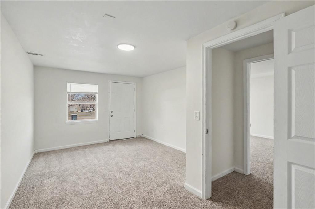 11218-11220 College Avenue — photo 10