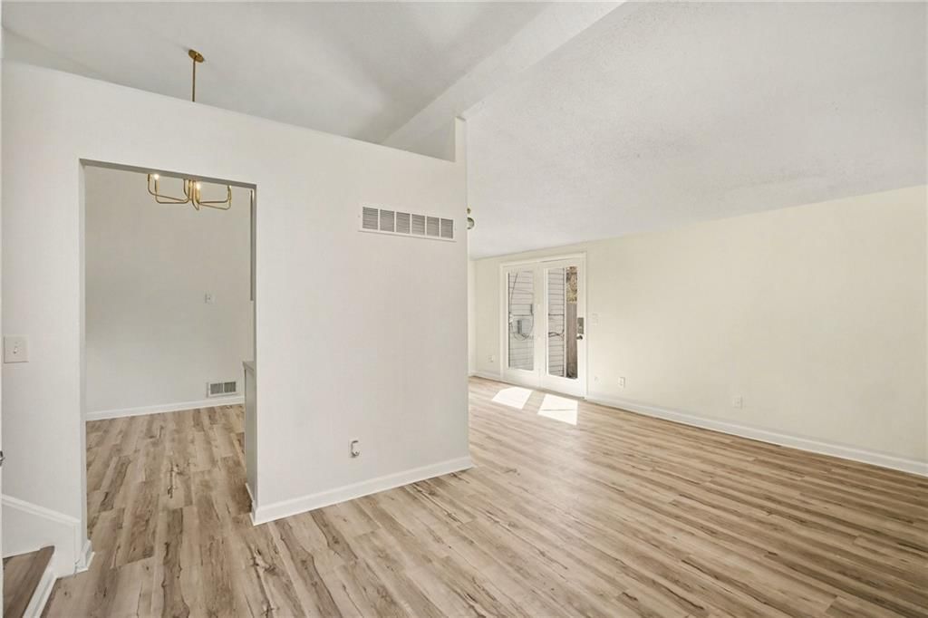 11218-11220 College Avenue — photo 17