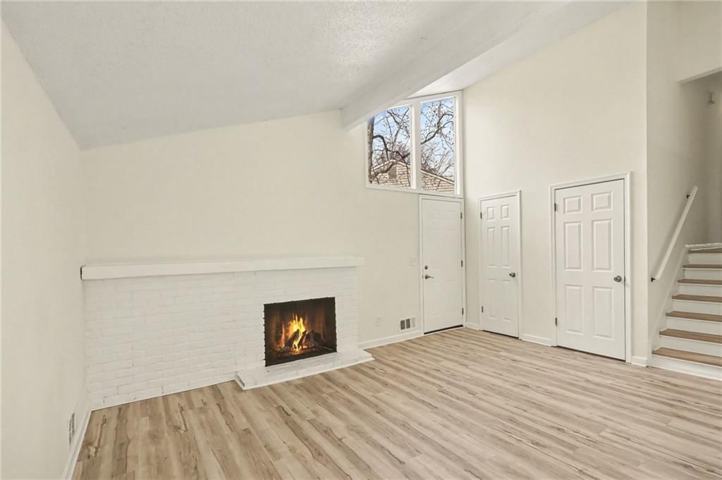 11218-11220 College Avenue — photo 18
