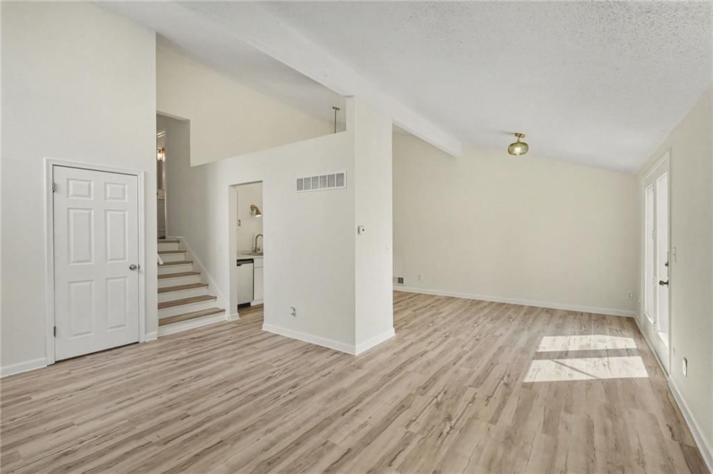 11218-11220 College Avenue — photo 19