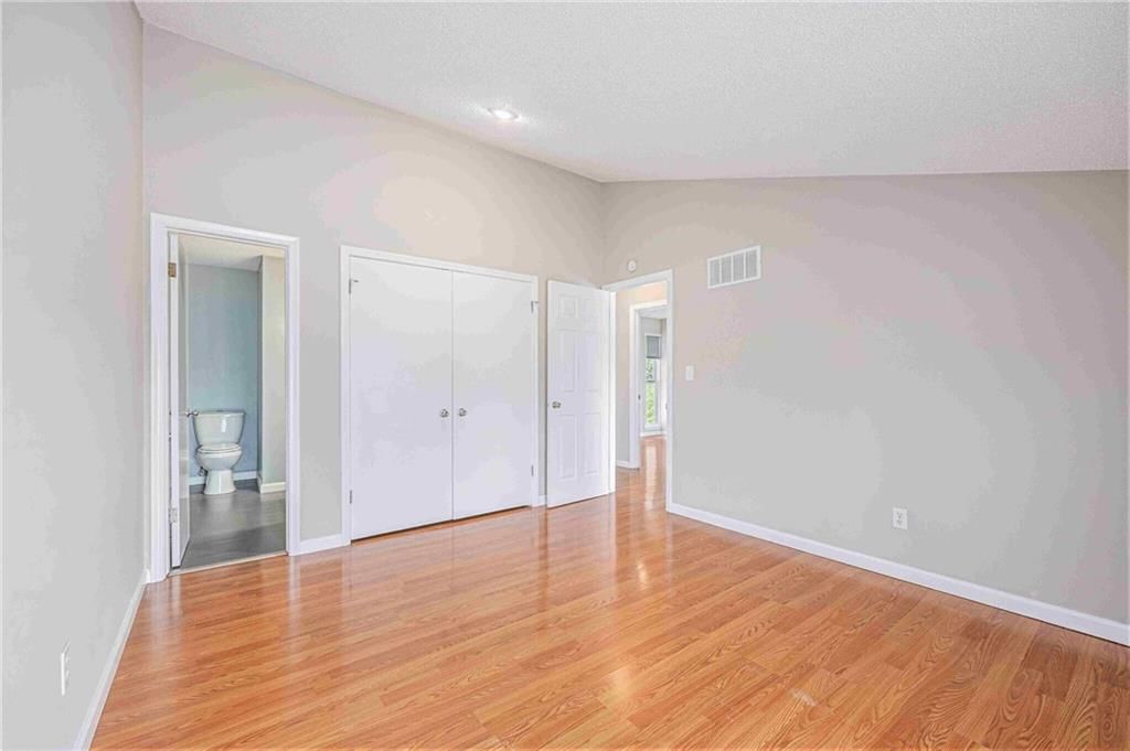 11218-11220 College Avenue — photo 27
