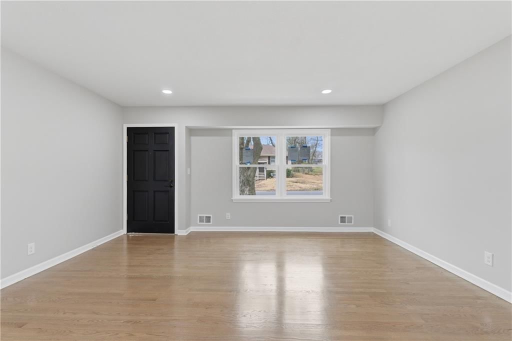 13413 Lowell Avenue — photo 10