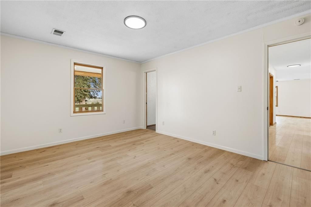 17394 Devlin Road — photo 4