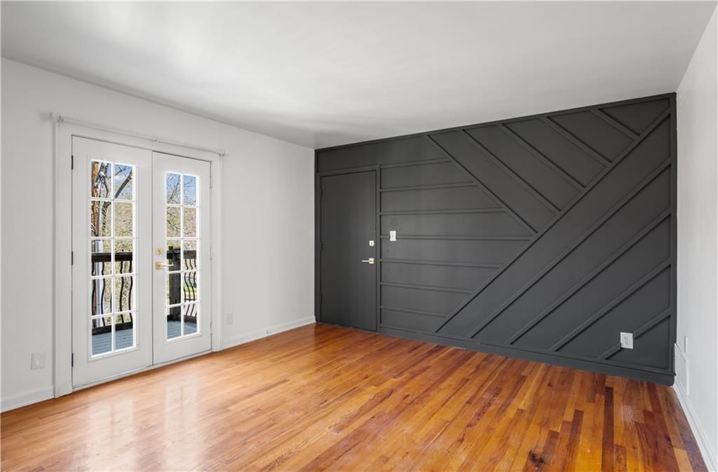 1207 W 45th Street — photo 2