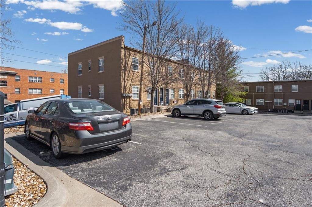 1207 W 45th Street — photo 14