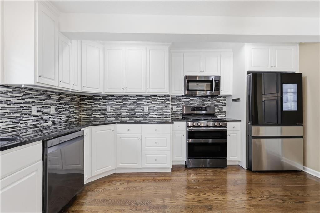 16413 Indian Creek Parkway — photo 10