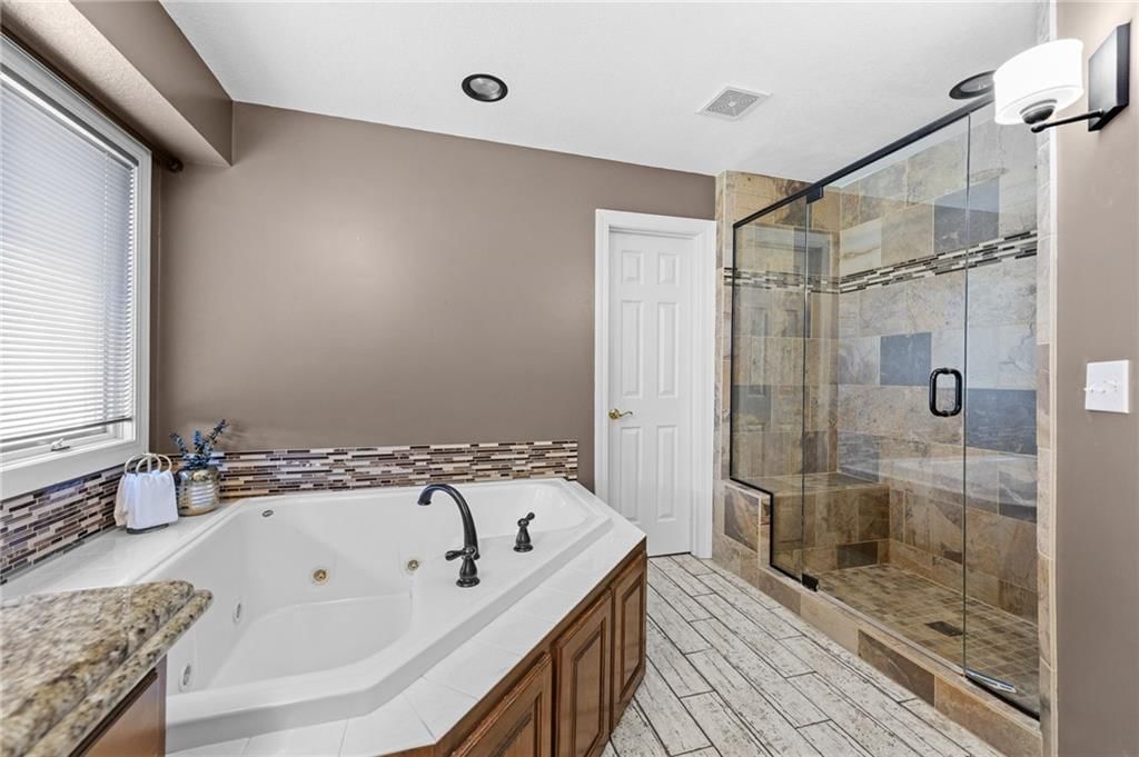 2909 Harrison Avenue — photo 28