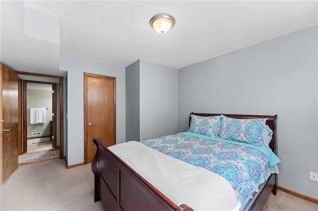 2909 Harrison Avenue — photo 44