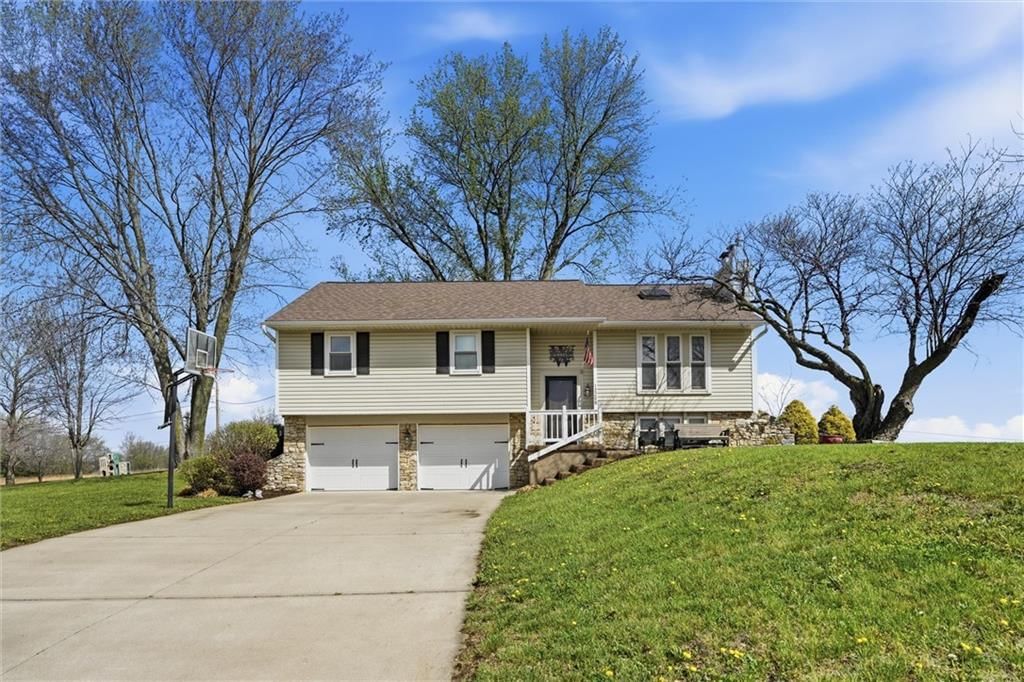 12200 Hollingsworth Road, Kansas City, KS