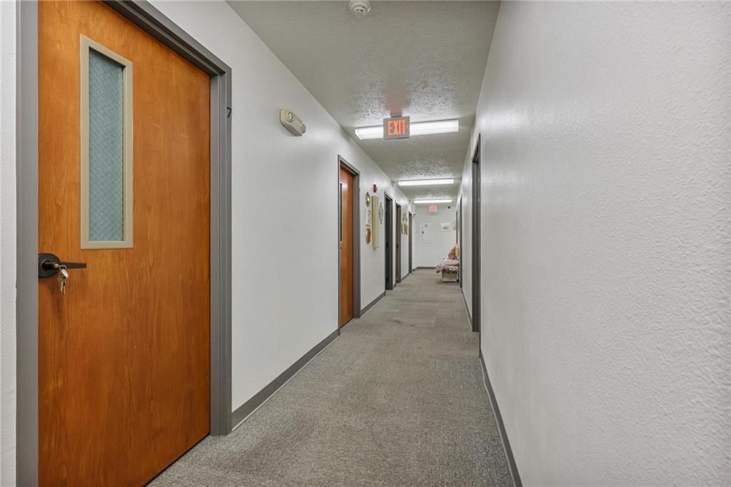710 W 8th Street — photo 11