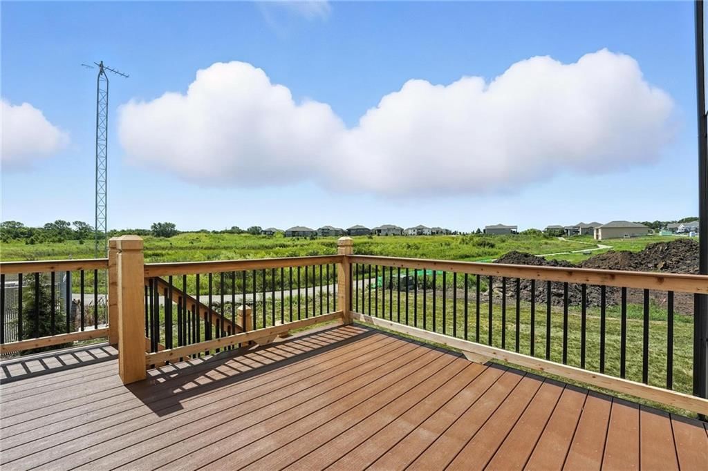 902 SW Bluebird Lane — photo 26