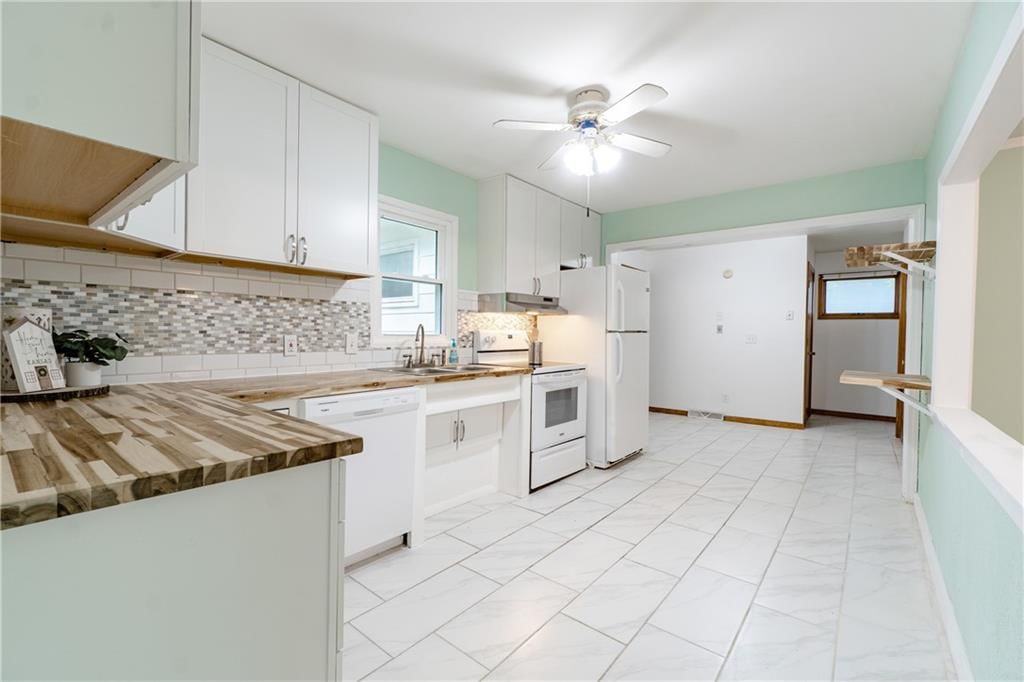 5114 Clark Street — photo 4