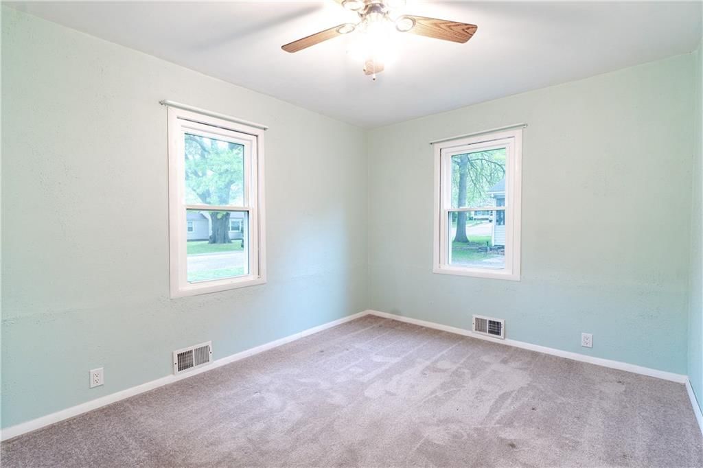 5114 Clark Street — photo 12