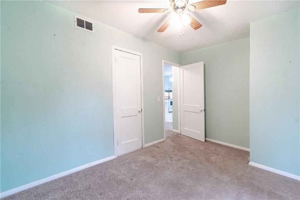 5114 Clark Street — photo 13