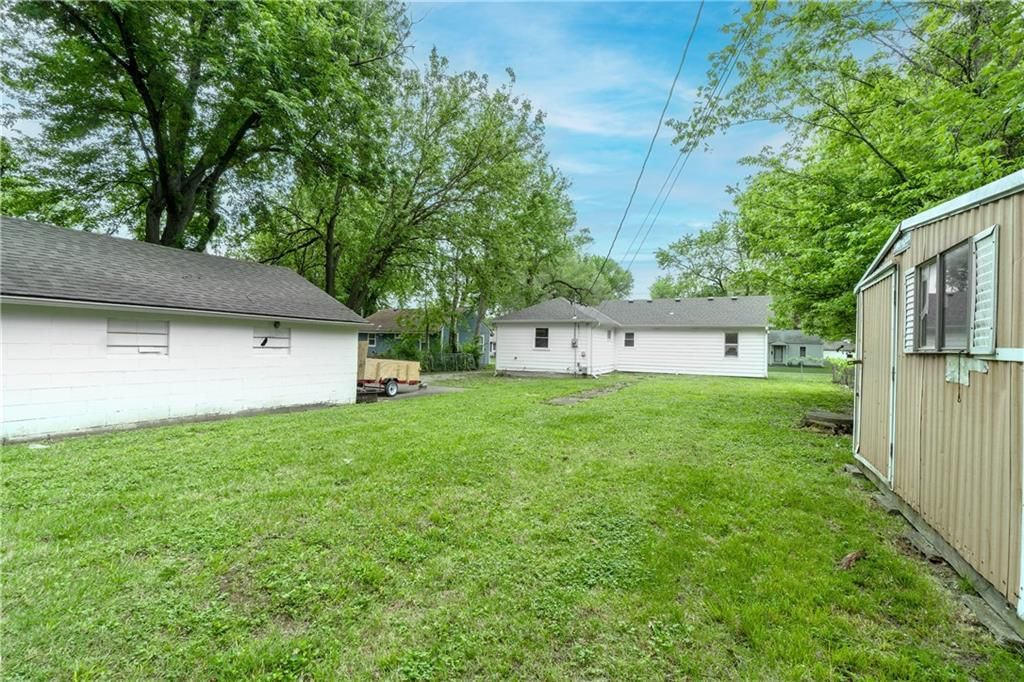 5114 Clark Street — photo 21