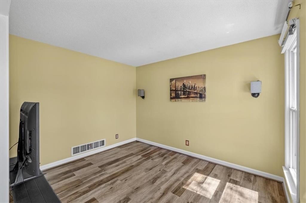 1222 E Butterfield Place — photo 5