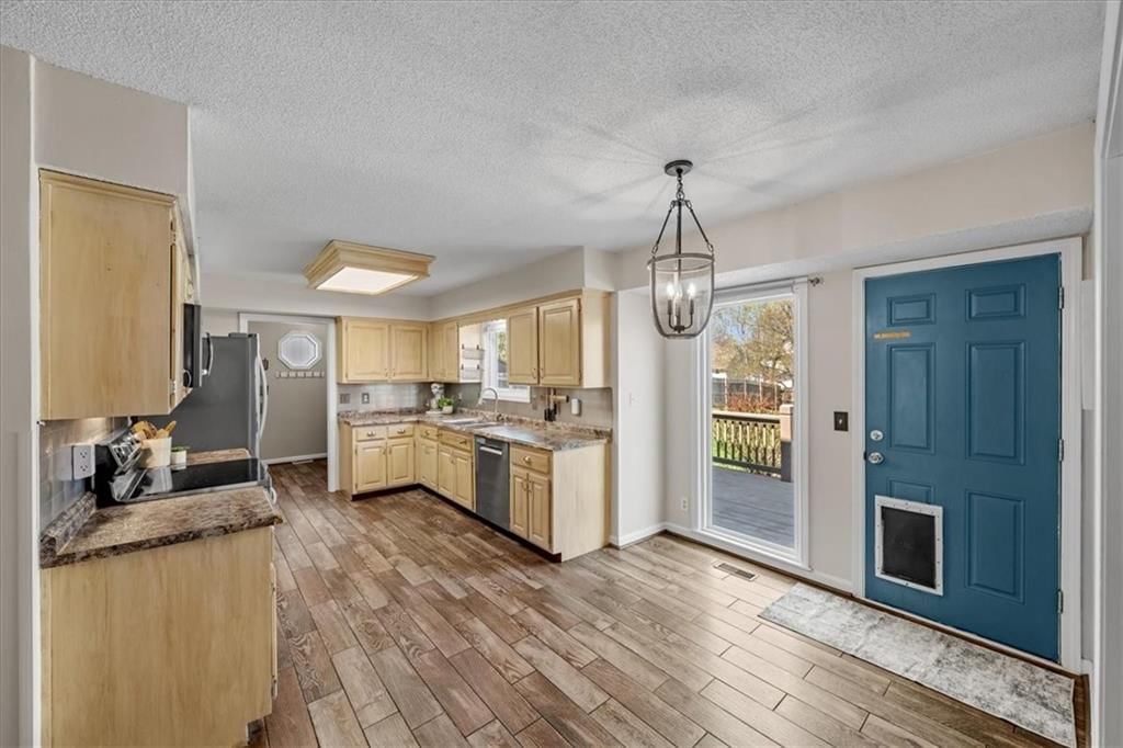 1222 E Butterfield Place — photo 10