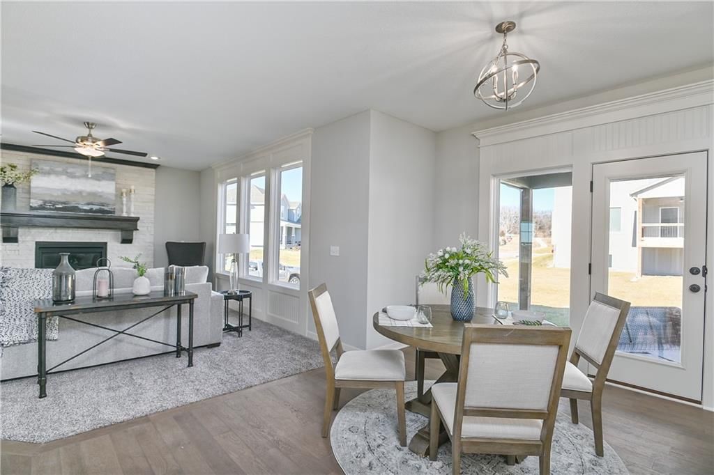 2243 W Elm Terrace — photo 18
