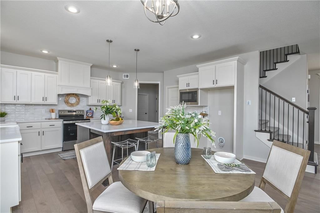 2243 W Elm Terrace — photo 20