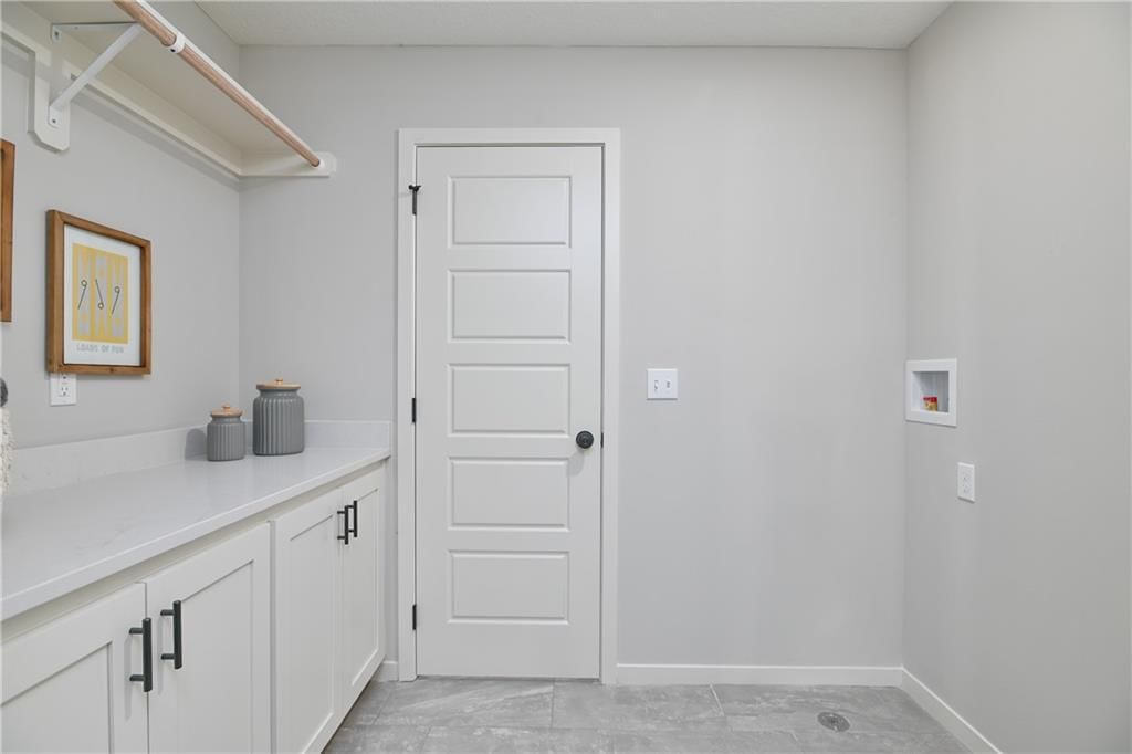 2243 W Elm Terrace — photo 39