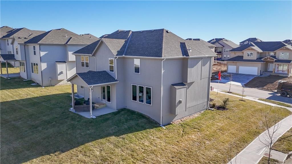 2243 W Elm Terrace — photo 48