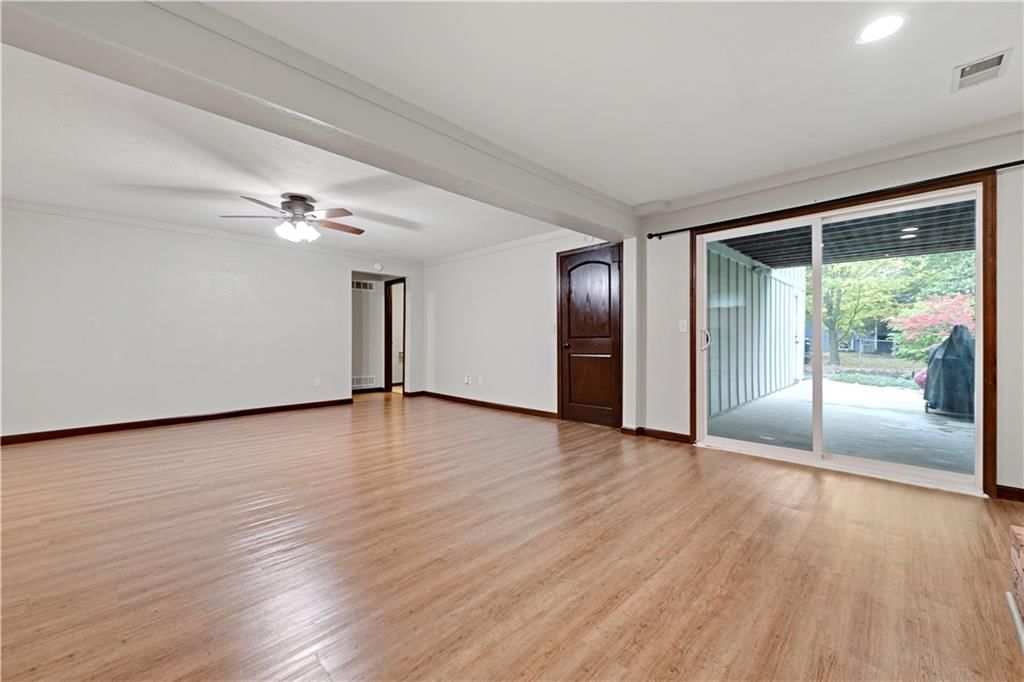 19430 Hardy Street — photo 28