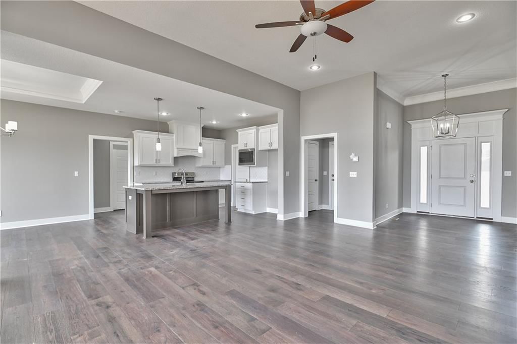 2306 W Wabash Street — photo 8