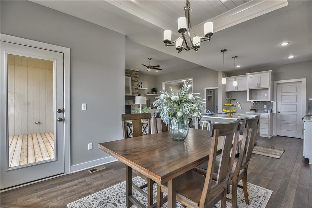 2306 W Wabash Street — photo 40